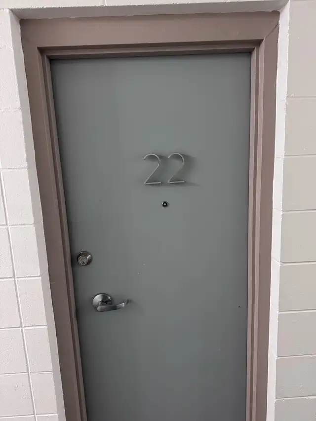 1 bedroom suite in college park - Photo 2