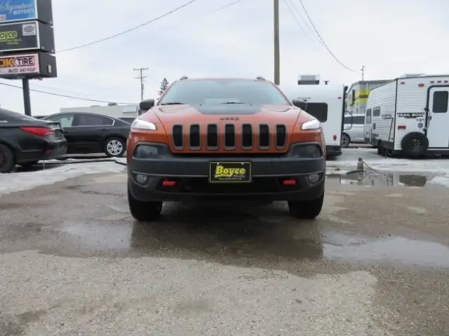 2015 Jeep Cherokee Trailhawk Leather Interior 4WD Rear Wiper - Photo 2