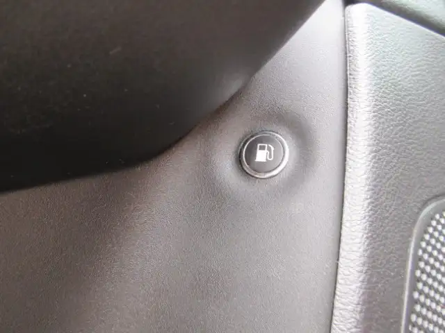 2015 Jeep Cherokee Trailhawk Leather Interior 4WD Rear Wiper - Photo 17