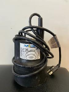 1/6HP Submersible Utility Pump - Photo 7