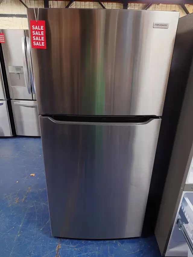 Frigidaire '30' Stainless Steel Top Freezer Bottom Fridge on Sal