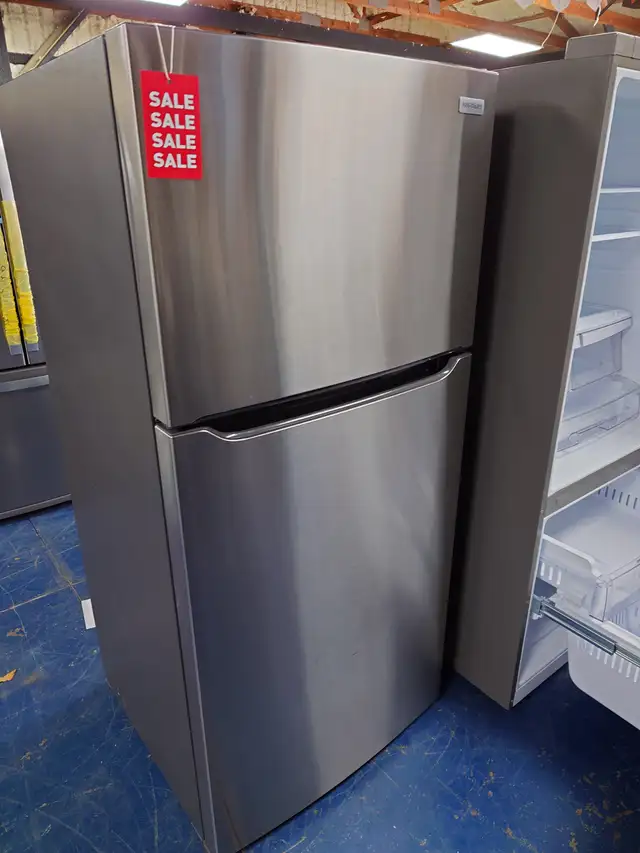 Frigidaire '30' Stainless Steel Top Freezer Bottom Fridge on Sal - Photo 2