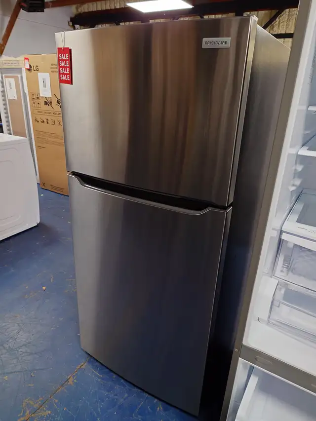 Frigidaire '30' Stainless Steel Top Freezer Bottom Fridge on Sal - Photo 3