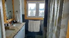 Upper Level of House for Rent - 2 Bed 2 Bath - Photo 3