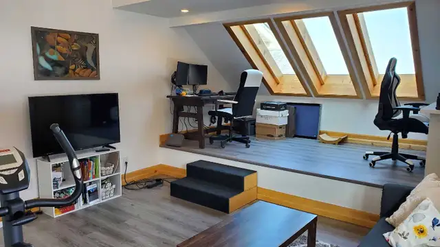 Upper Level of House for Rent - 2 Bed 2 Bath - Photo 5