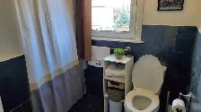 Upper Level of House for Rent - 2 Bed 2 Bath - Photo 6