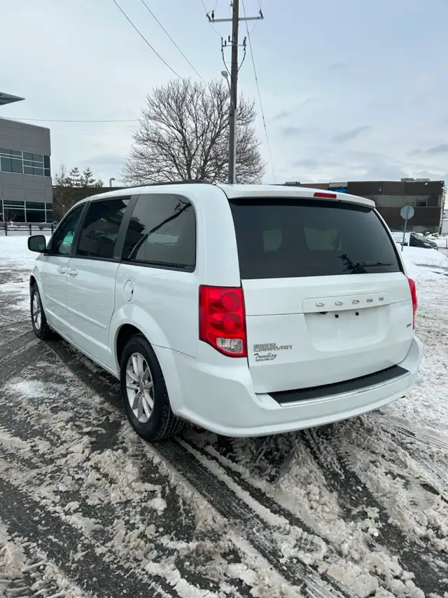 2016 Dodge Grand Caravan SXT, STOW & GO,DVD PKG,NO ACCIDENTS - Photo 7