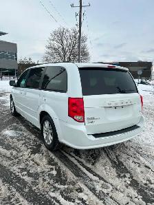 2016 Dodge Grand Caravan SXT, STOW & GO,DVD PKG,NO ACCIDENTS - Photo 7