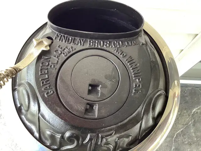 Antique Cast Iron Wood Stove - Photo 3