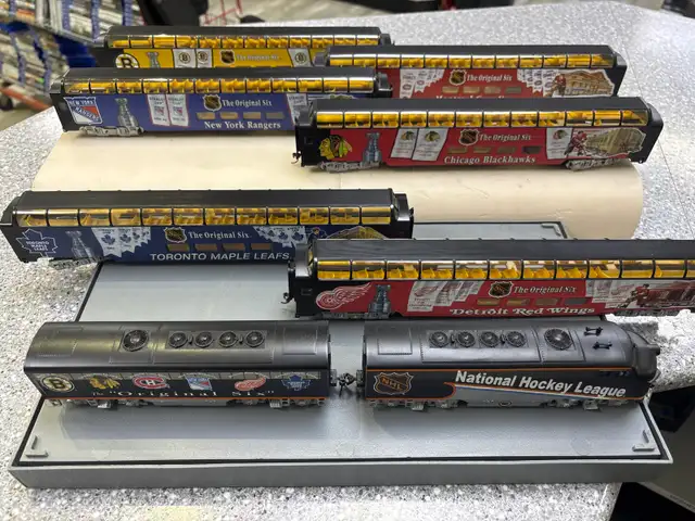 Bradford / Hawthorne Original Six NHL Train Set
