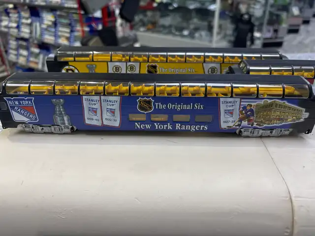 Bradford / Hawthorne Original Six NHL Train Set - Photo 6