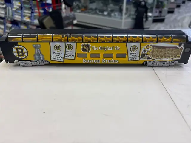 Bradford / Hawthorne Original Six NHL Train Set - Photo 8