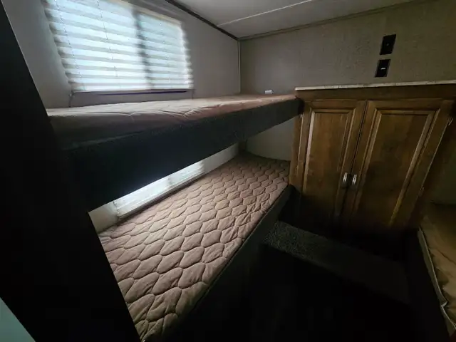 2017 Coachman 29 BHS 29 Ft T/A Fifth Wheel Chaparral Lite - Photo 15