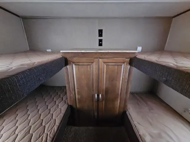 2017 Coachman 29 BHS 29 Ft T/A Fifth Wheel Chaparral Lite - Photo 17