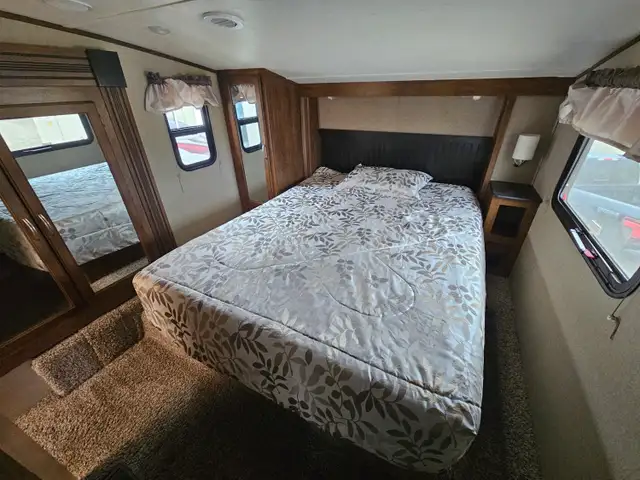 2017 Coachman 29 BHS 29 Ft T/A Fifth Wheel Chaparral Lite - Photo 23