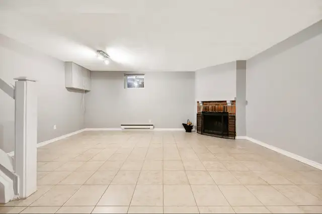 HUGE 3BDR & 4 DEN Townhouse for Lease for Rent (Meadowvale) - Photo 8