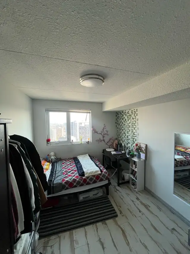 SUBLET FOR SUMMER ‼️‼️ - Photo 3