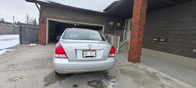 Low Mileage Hyundai - Photo 2