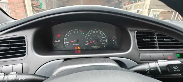 Low Mileage Hyundai - Photo 4