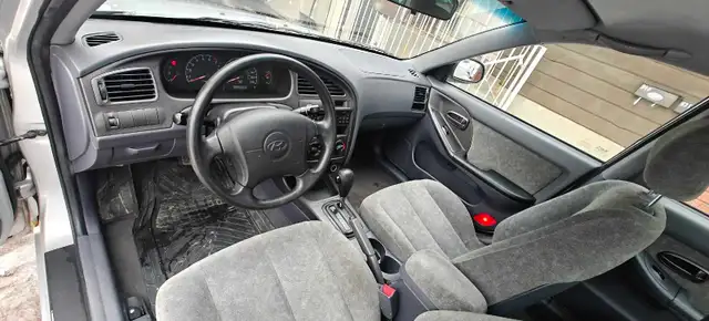 Low Mileage Hyundai - Photo 6