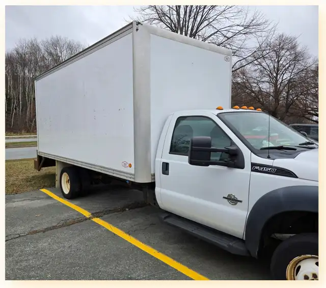 2011 FORD F450 Super Duty Box Truck - Photo 3