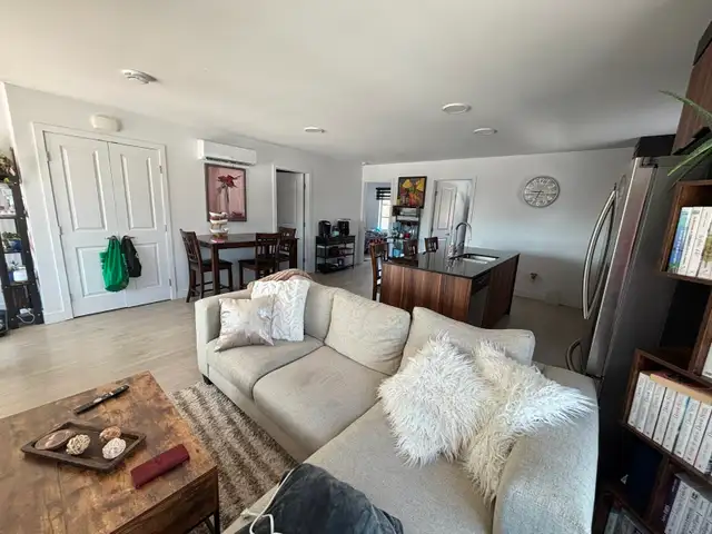 Grand et moderne 4 1/2 à louer - Photo 4