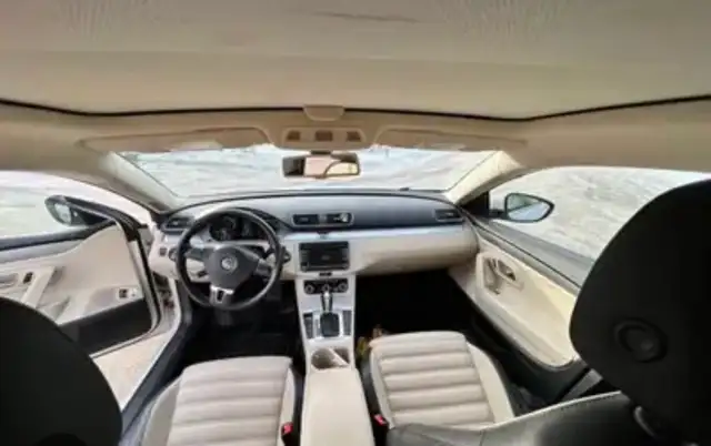 2010 Volkswagen Passat CC 1500$ - Photo 2