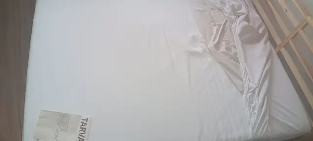 Queen size Bed for sale - Includes clean mattress and bed frame - Photo 4