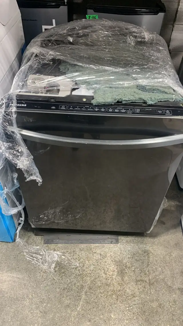 Dishwasher - 24 Samsung  DW80R5061UG - Built in Top Control - Bl