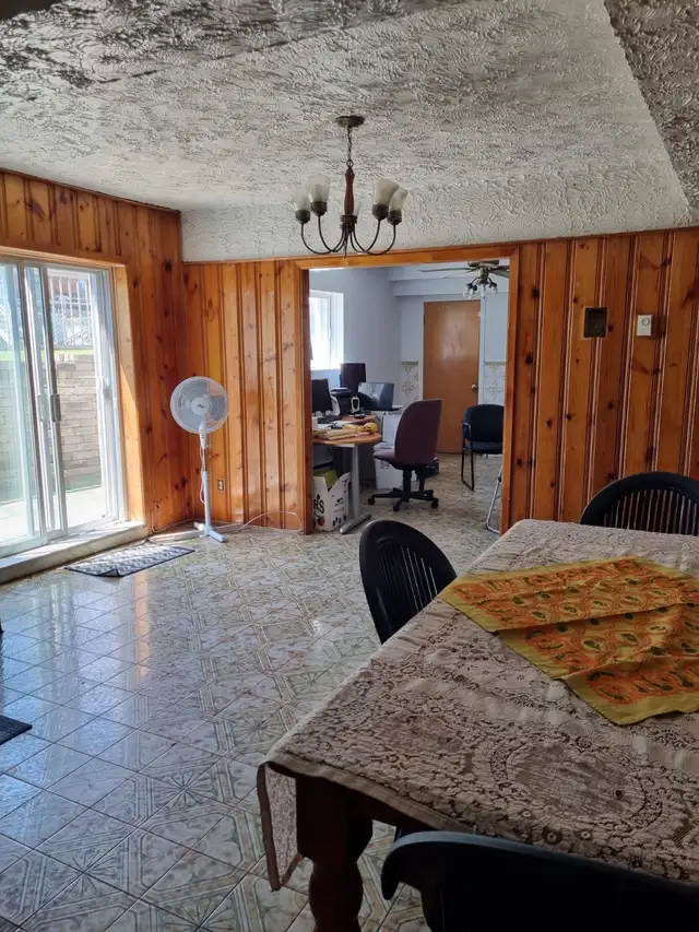 5-PLEX SAINT-LÉONARD, HIGH INCOME, STRONG POTENTIAL — $1,799,000 - Photo 9