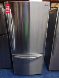 LG '30' Stainless Steel Bottom Freezer Top Fridge on Sale‼️