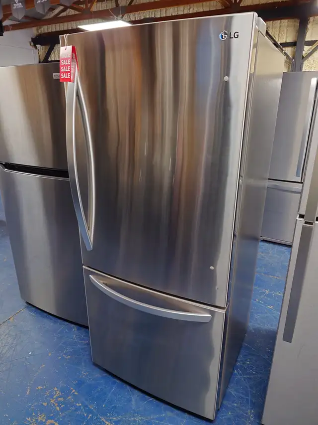 LG '30' Stainless Steel Bottom Freezer Top Fridge on Sale‼️ - Photo 3