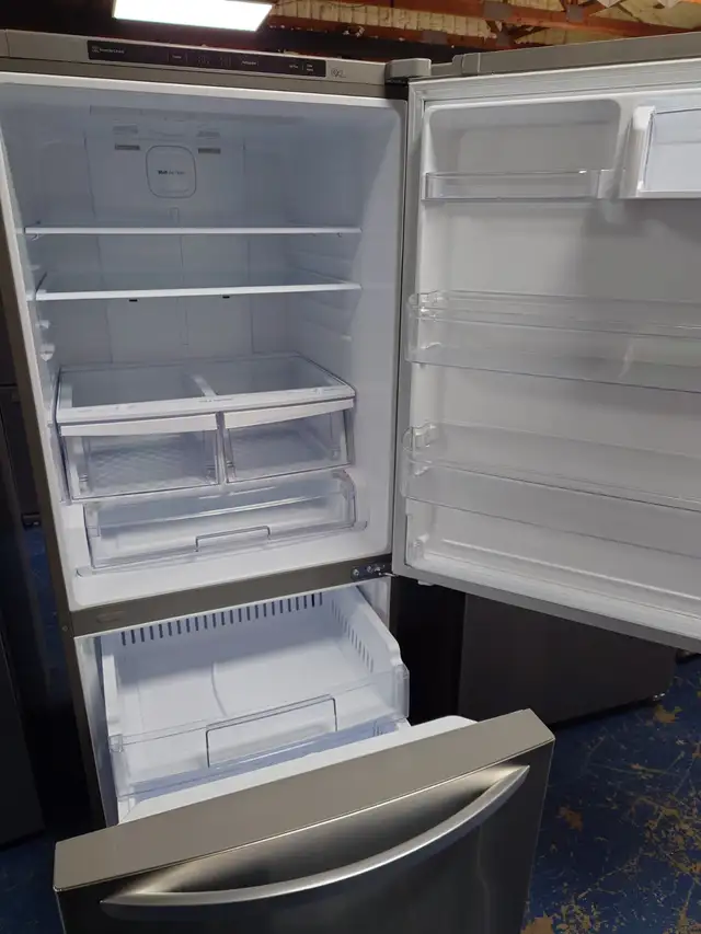 LG '30' Stainless Steel Bottom Freezer Top Fridge on Sale‼️ - Photo 4