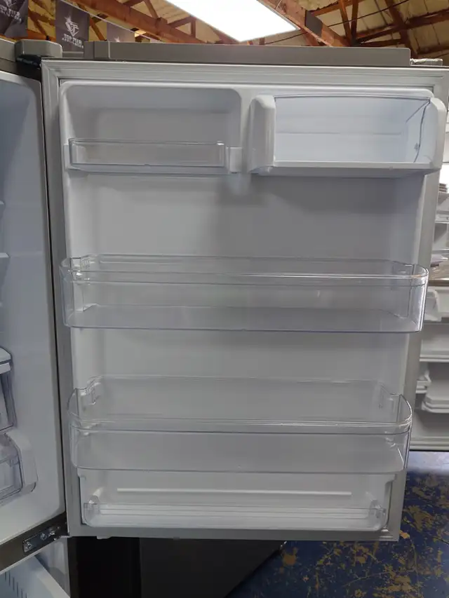 LG '30' Stainless Steel Bottom Freezer Top Fridge on Sale‼️ - Photo 5