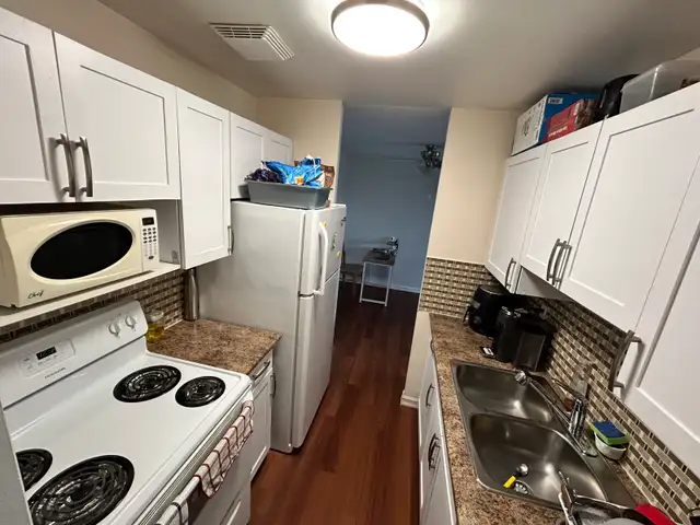 Private Room for Rent – Kingston – $700 All Inclusive. - Photo 5