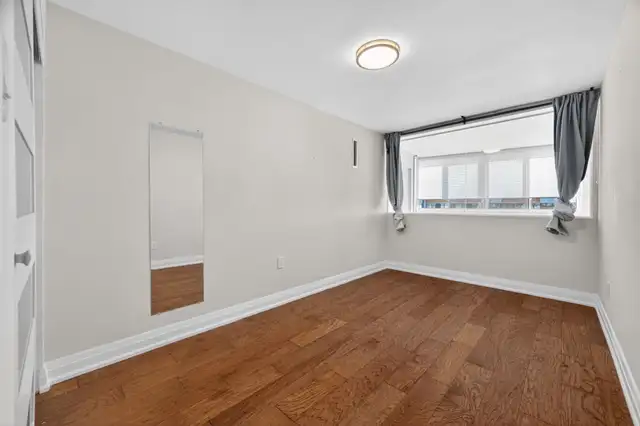 Luxury Condo for Sale in North York - Photo 8