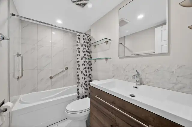 Luxury Condo for Sale in North York - Photo 9
