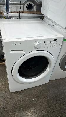 Washer - 27  Frigidaire  3.9  cu ft - Front Load  - White - Used
