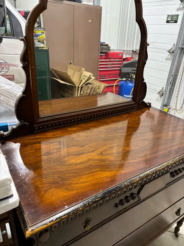 antique dresser with mirror - Photo 3