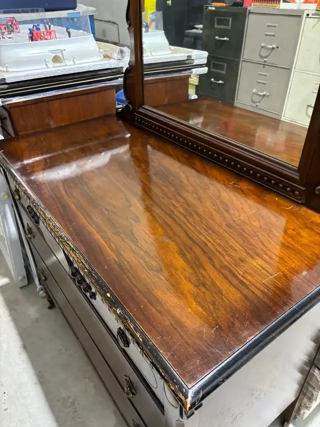 antique dresser with mirror - Photo 5