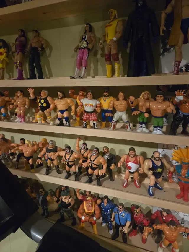 Wanted Buying Toys And Sports Card Collections - Photo 7