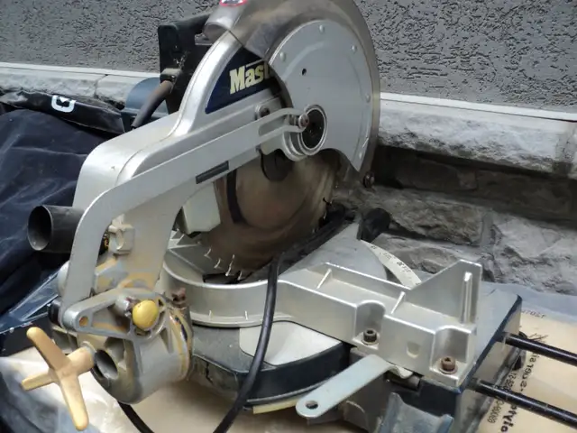 Master Craft Mitre Saw Runs, but needs ON/OFF Switch Calls only - Photo 2