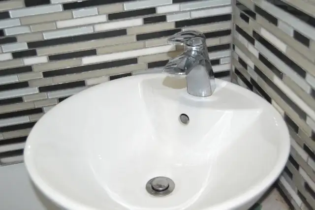 A bachelor on the garage near Yonge St and Finch Ave - Photo 6