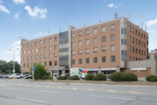 885 Meadowland Dr. | 1,416 -12,949 sf Office Space- Ottawa West
