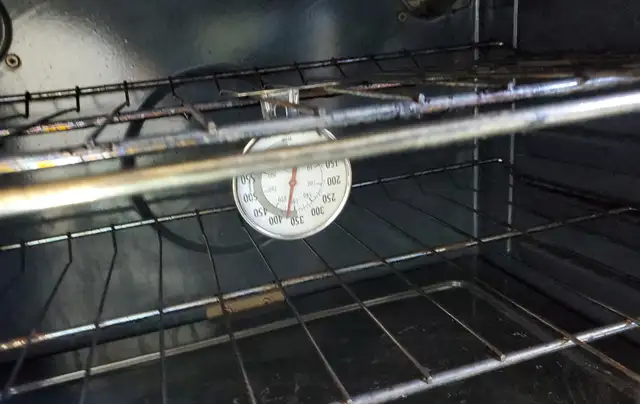 Kenmore 4 burner stove - Digital controls, Very good condition - - Photo 3