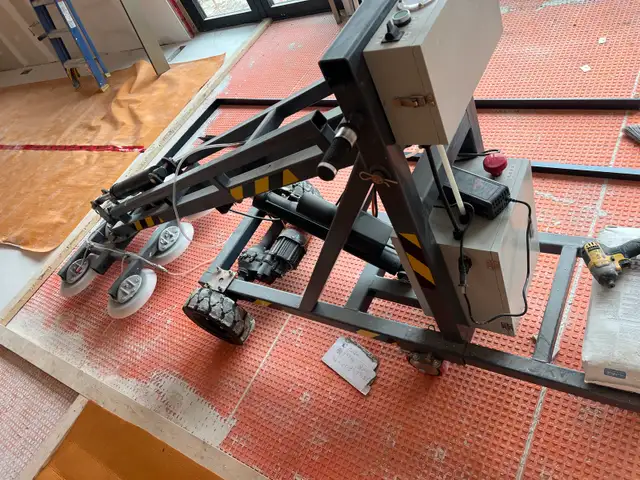 Stone & Glass Installation Vacuum Lifter – $8,500