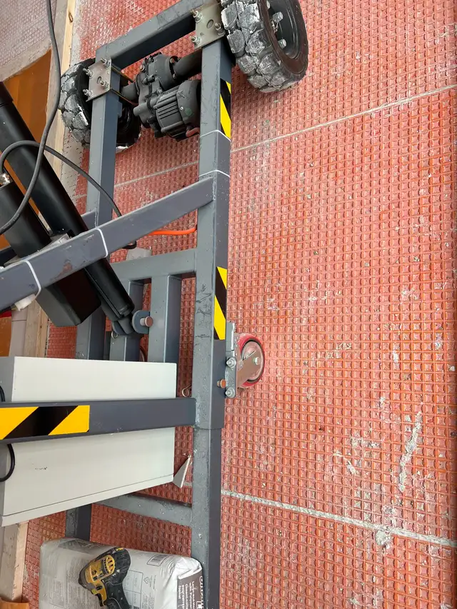 Stone & Glass Installation Vacuum Lifter – $8,500 - Photo 8