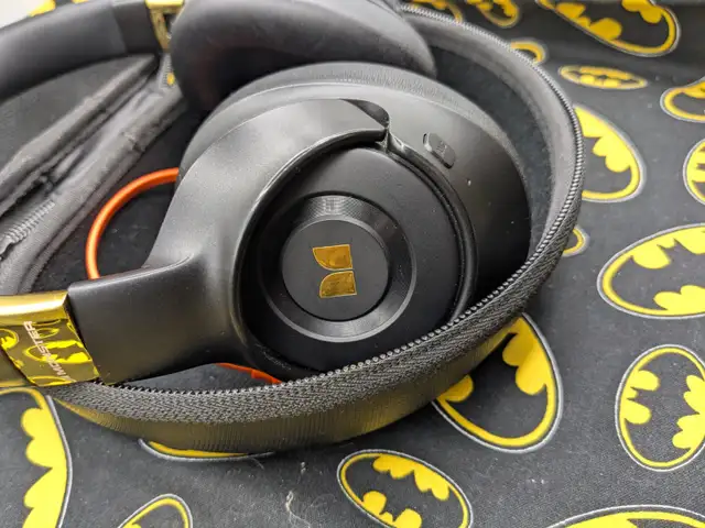 Monster Persona SE BT Headphones w/Case (#2887) - Photo 2