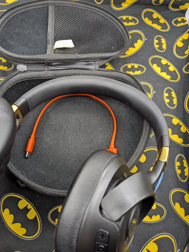 Monster Persona SE BT Headphones w/Case (#2887) - Photo 5