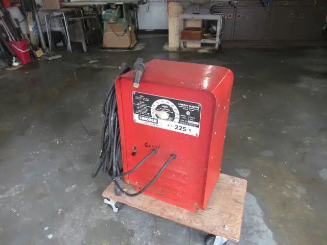 Welder for Sale - Photo 3